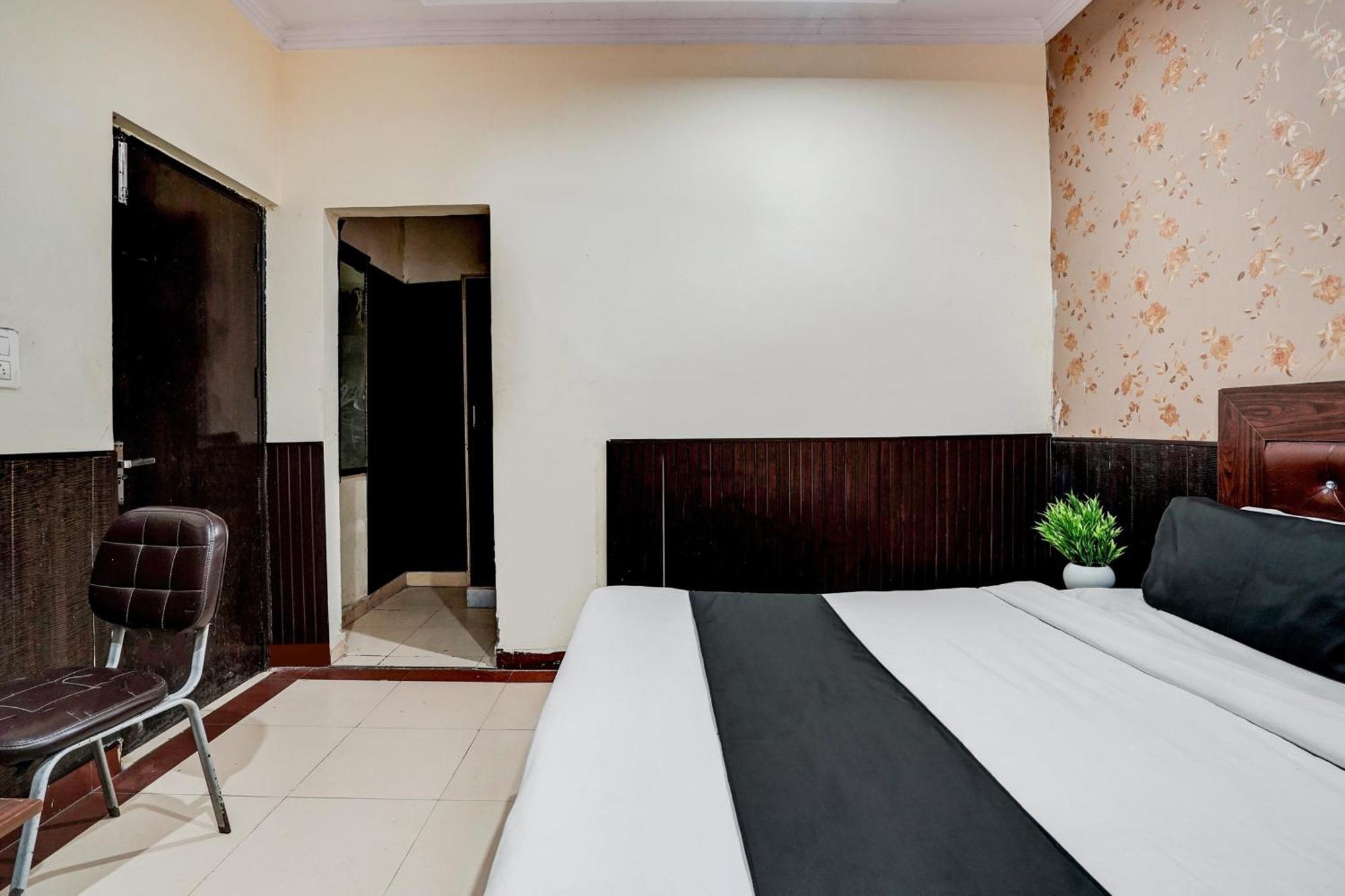 Super Hotel O Bg Hotel Faridabad Exterior foto